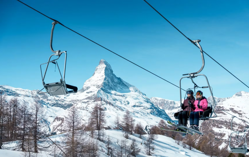 When Does the Skiing Season Begin in Lebanon?