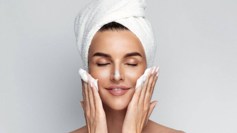 Essential Skincare Routine for a Healthy and Youthful Glow