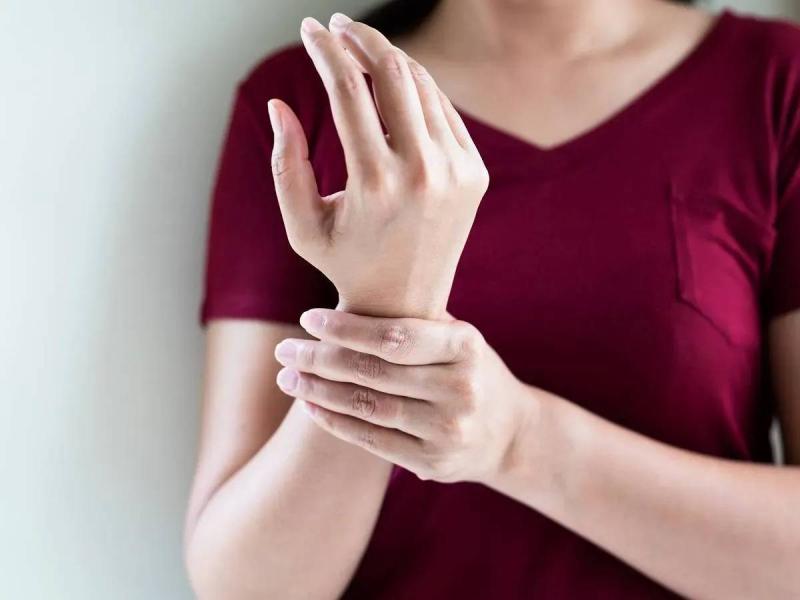 Vitamin B12 Deficiency and Numbness: What You Need to Know