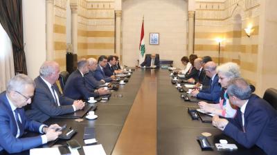 جلسة استثنائية للحكومة: تعليق العمل بمرسوم فرض الضرائب