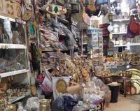 الهدايا والتذكارات السياحية الهدايا والتذكارات السياحية