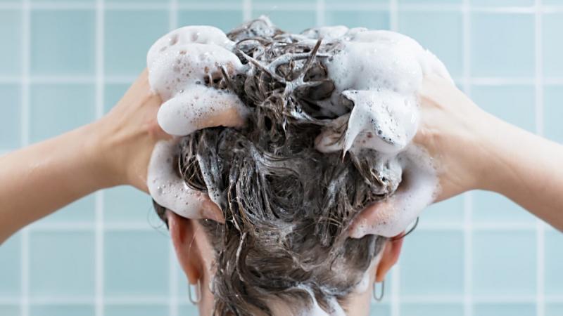 Top Shampoos to Combat Hair Loss: A Comprehensive Guide