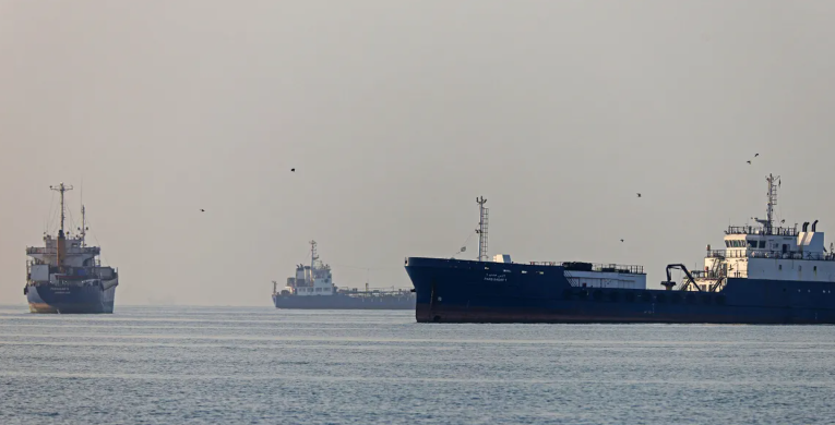 US Offers Iran Deal to Drop Strait of Hormuz Fees, Tehran Declines