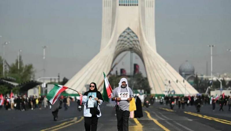 Iran Vows to Retaliate After US Strikes Amid Rising Gulf Tensions