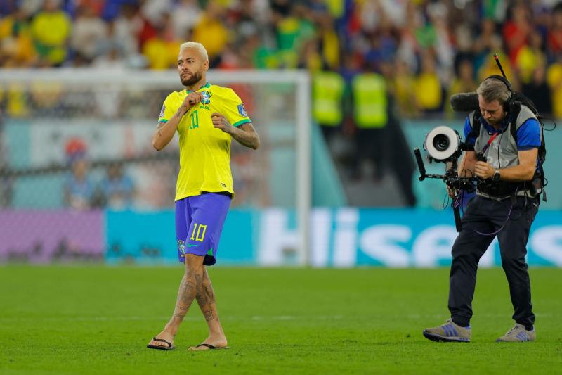 Neymar and Norwegian Goalkeeper Clash During World Cup Showdown
