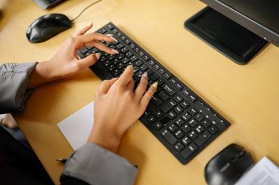 أفضل أدوات كتابة المقالات بالذكاء الاصطناعي