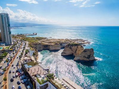 فنادق الروشة مع إطلالة على صخرة الروشة