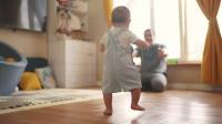 When does a child start walking? When does the baby start walking?