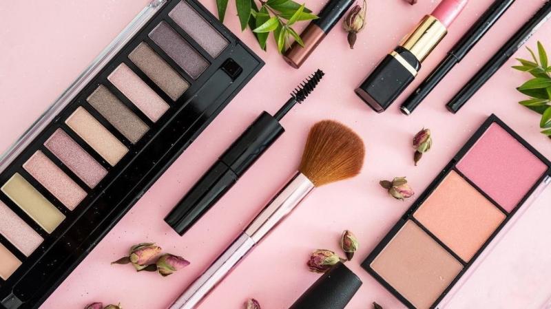 Top 10 Makeup Products in the World