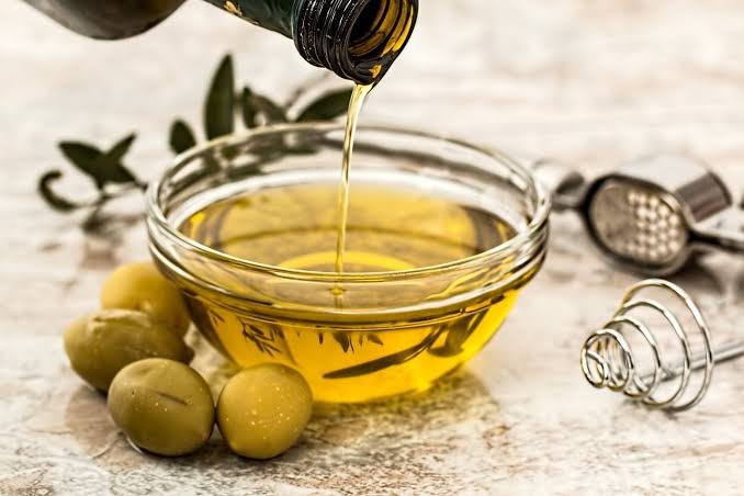 Does Olive Oil Increase Breast Size? Myth vs. Reality