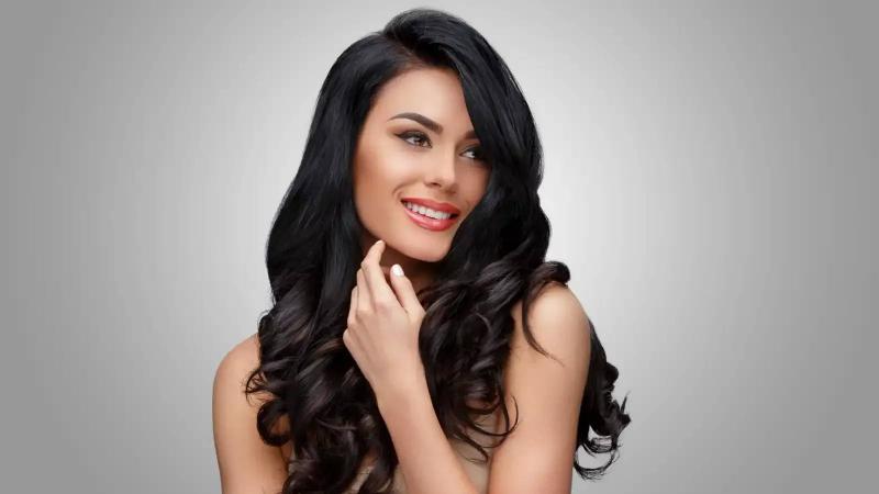 How to Thicken Hair: Natural and Medical Solutions