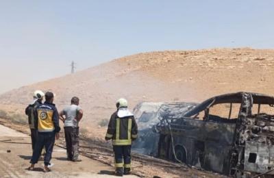 حادث مأساوي في سوريا.. 35 قتيلًا و30 مصابًا بتصادم حافلتين!