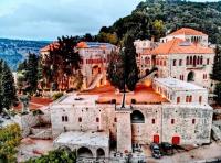 Beit ed-Dine is Lebanese. Beit El Dine is Lebanese.