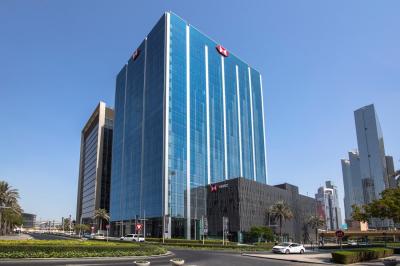 الإمارات دبي الوطني يوسّع حضوره في مصر بشراء أعمال إتش إس بي سي للأفراد