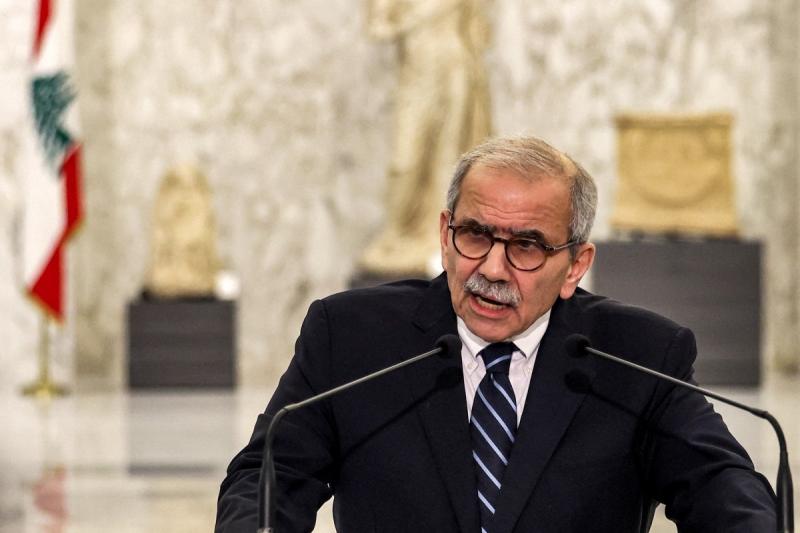 Ongoing Consultations in Parliament: Prime Minister Clarifies Stance on Defense Minister and President Relations