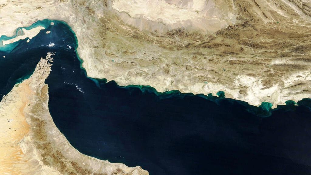 Iran Considers Allowing European Participation in Strait of Hormuz Mine Clearance | Waradana