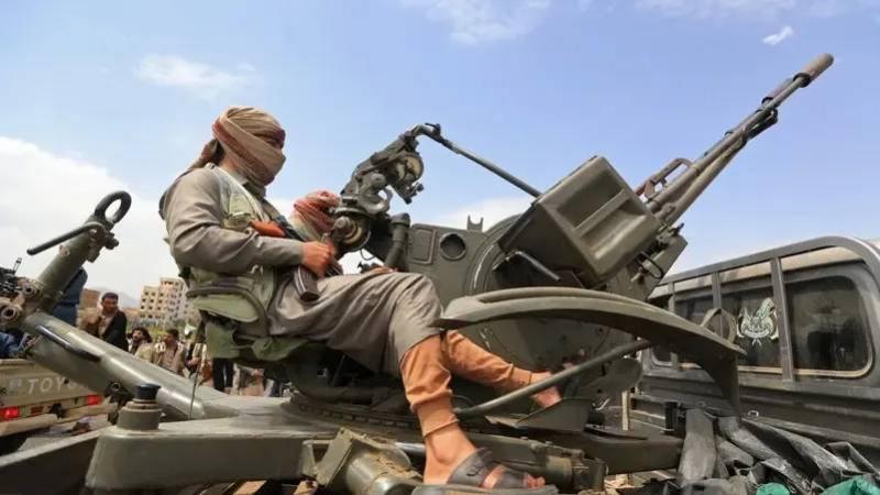 Yemeni Army Drone Strikes Hit Houthi Gatherings South of Marib