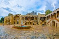 معلومات عن دير القمر معلومات عن دير القمر