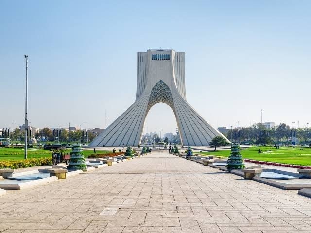 Iran Holds the Hormuz Card: Warning of Diplomatic Breakdown