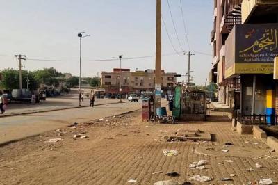 بلينكن يحذر طرفي النزاع في السودان... ومصر تعلّق رحلاتها