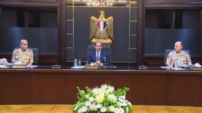 السيسي يؤكد أن بلاده خارج النزاع السوداني، وأنباء عن وساطة مصرية إماراتية