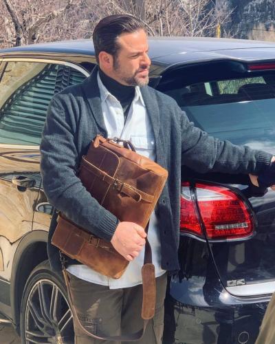 يوسف الخال مغردا: 
