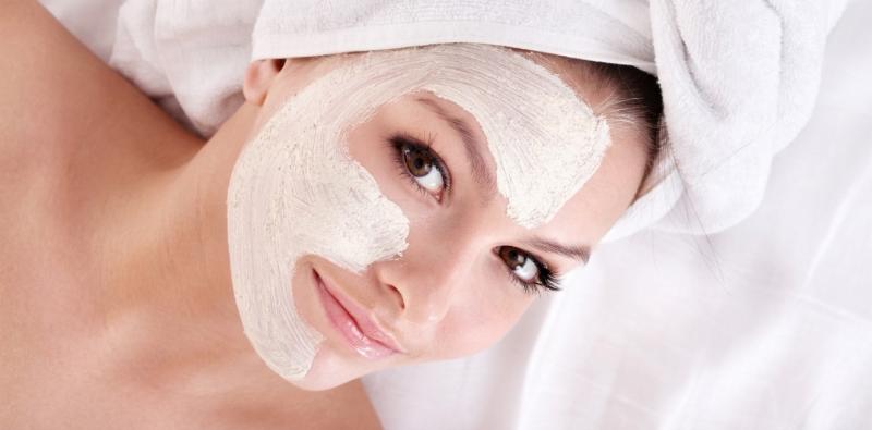 Natural Ways to Brighten Skin: Home Remedies and Tips