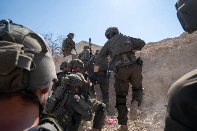 Israeli Army Claims Destruction of Over 400 Infrastructure Targets in Southern Lebanon