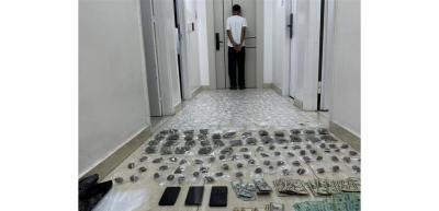 استخدم منزله مستودعًا لتخزين وتوضيب المخدّرات... والقوى الامنية توقفه