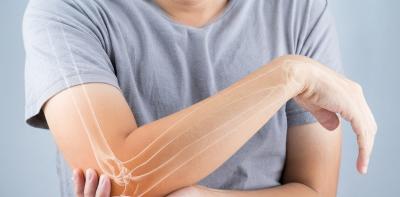 هل نقص فيتامين د يسبب ألم العظام والعضلات؟