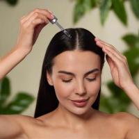 طرق لتطويل الشعر وتكثيفه طرق لتطويل الشعر وتكثيفه