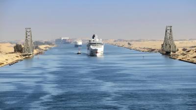 تحسن الملاحة يدعم إيرادات قناة السويس.. 10% ارتفاعاً في يوليو