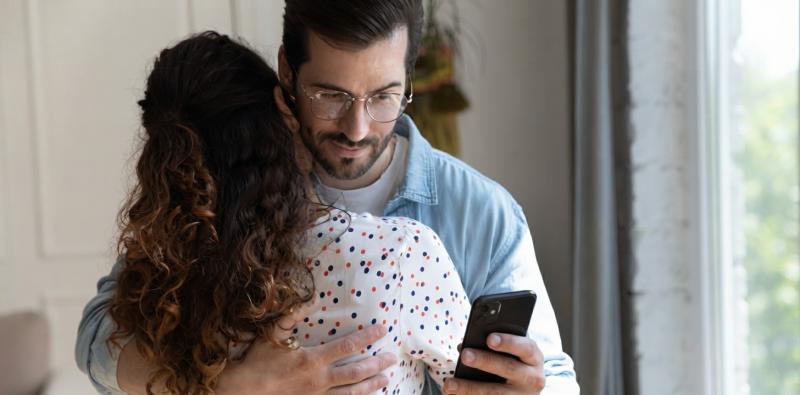 Identifying Emotional Infidelity: Key Signs to Watch