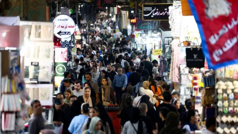Escalating Economic Pressure on Iran Fails to Spark Wide-Scale Protests, Yet Sparks Anticipation