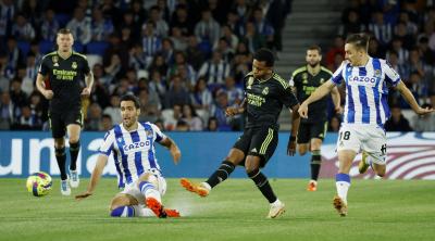 سوسيداد يفوز 2-صفر على ريال مدريد وبرشلونة يقترب من لقب الدوري