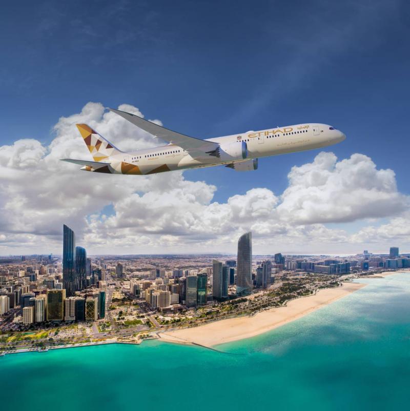 توقيع إتفاقية بين طيران الإمارات والإتحاد للطيران