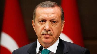 بالفيديو - أردوغان يتعرض لوعكة صحية على الهواء ويلغي تجمعاته الإنتخابية