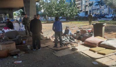 الأمن اللبناني يكشف وكر مخدرات تحت جسر الكولا: سكاكين وسواطير وأكثر..