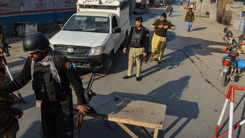 الشرطة الباكستانية تعلن مقتل 13 شخص جراء إنفجارين