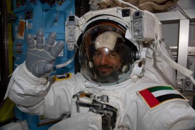 سلطان النيادي معجب بالمغرب من الفضاء