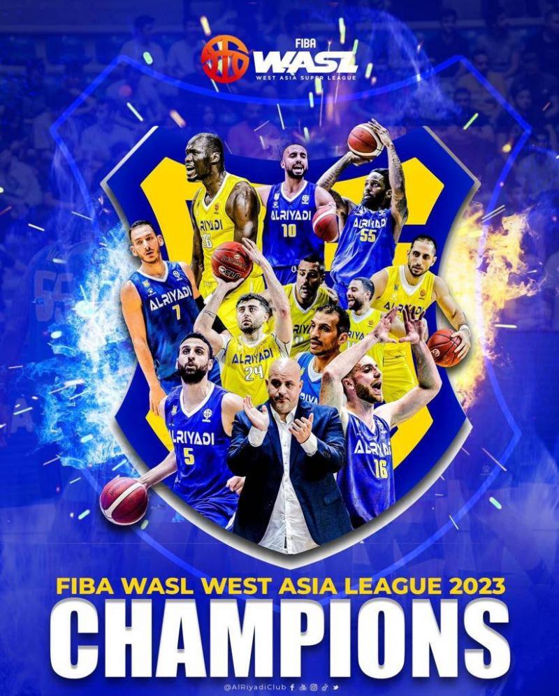 الرياضي بطل 