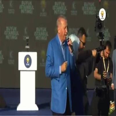 أردوغان يغني.. لعيون الانتخابات