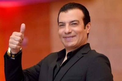 فوز الفنان إيهاب توفيق بالموسم الأوّل من برنامج 