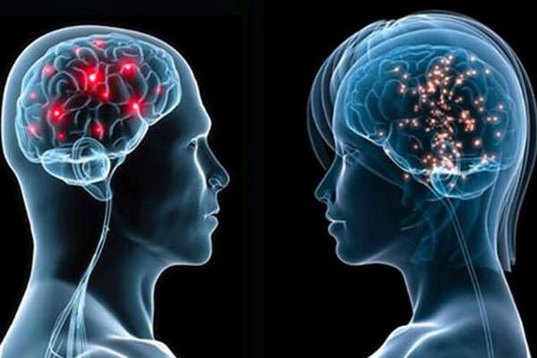دماغ المرأة يعتبر أصغر بأربع سنوات مقارنة بدماغ الرجل
