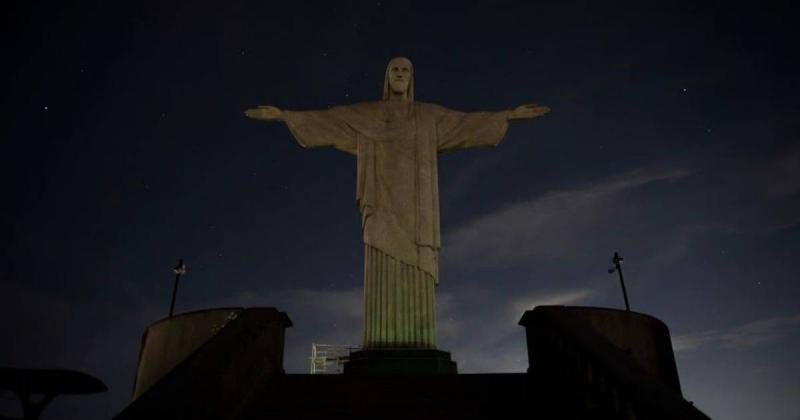 إعتقال 3 أشخاص في إسبانيا بسبب فينيسيوس ... وإطفاء أضواء تمثال المسيح في ريو