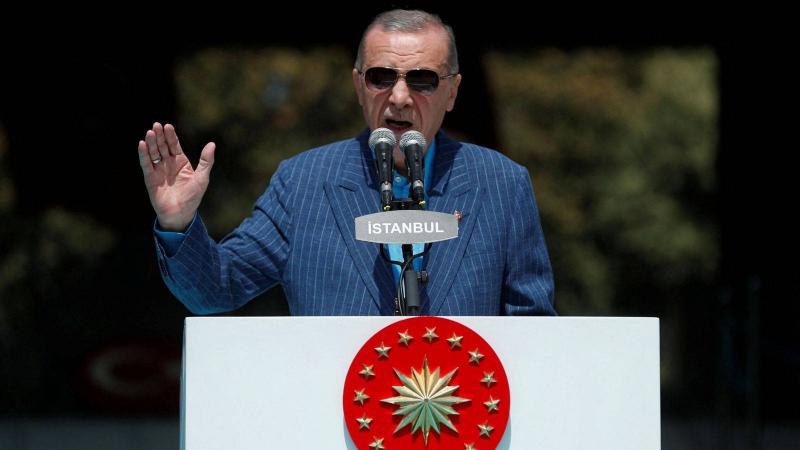 أردوغان رئيسا لتركيا لولاية ثالثة.. و