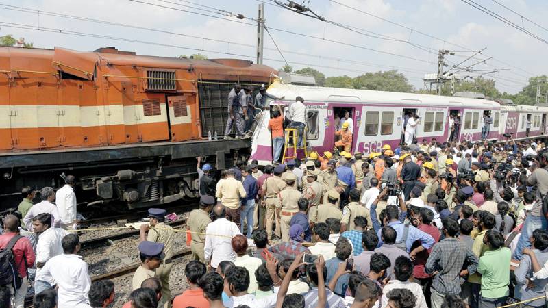 288 قتيلًا و850 جريحا جراء تصادم قطارين في الهند