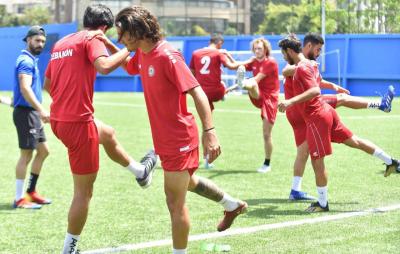 لبنان يواجه سوريا وديًا استعدادًا لغرب آسيا