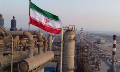 صادرات إيران من النفط الخام عند أعلى مستوى