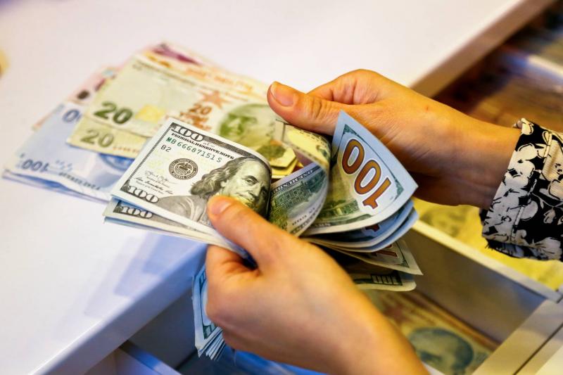 مصرفي روسي: هيمنة الدولار ستنتهي في وقت قريب